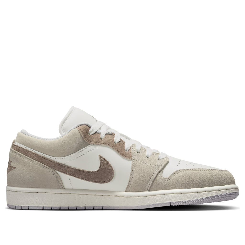 Air Jordan 1 Low SE 'Legend Light Brown' HF1567-200