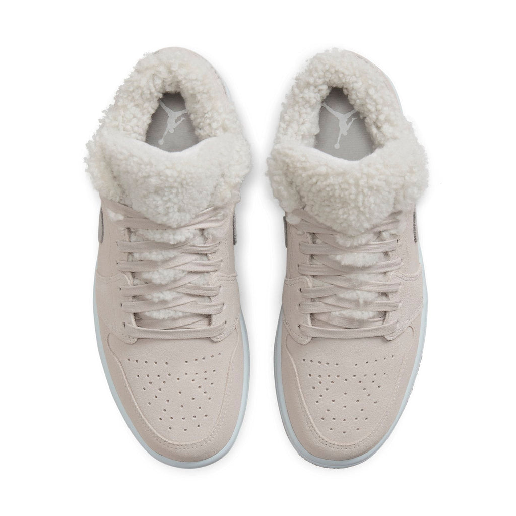 (WMNS) Air Jordan 1 Low SE 'Sherpa Fleece' DO0750-002