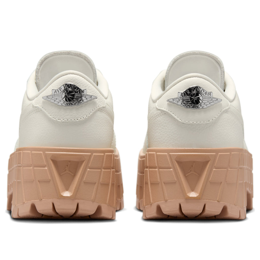 (WMNS)	Air Jordan 1 Low Brooklyn 'Sail Rattan'  HF3184-101