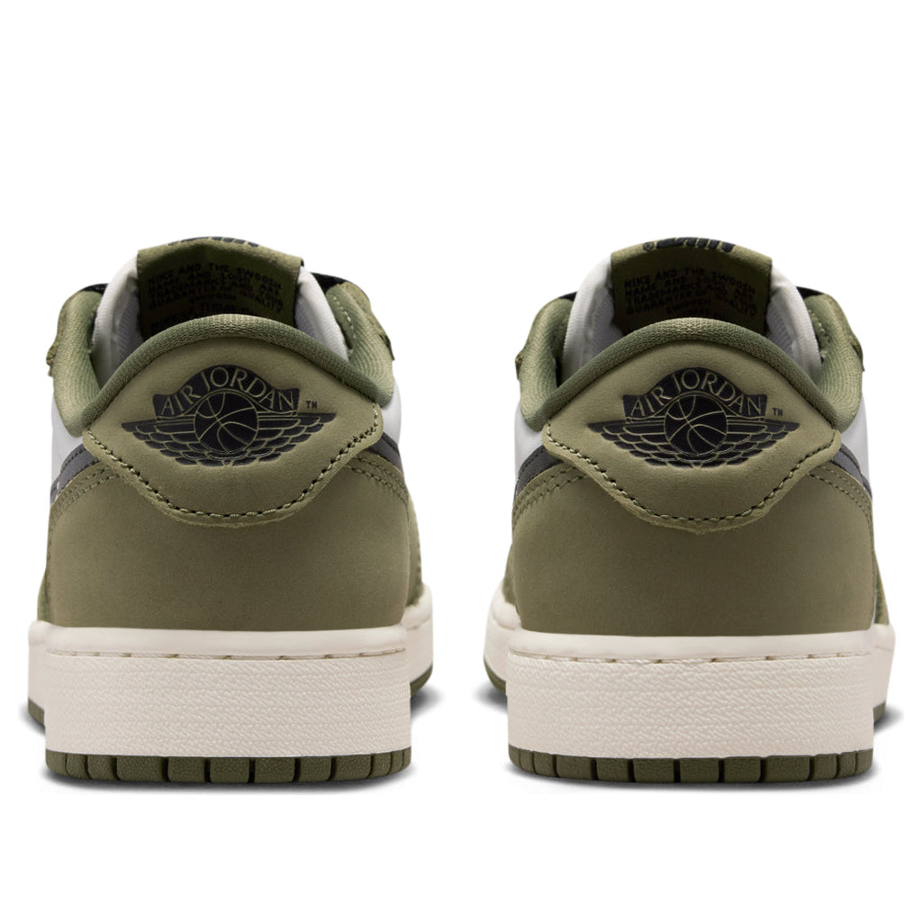 (GS) Air Jordan 1 Retro Low OG 'Medium Olive' HQ6999-200