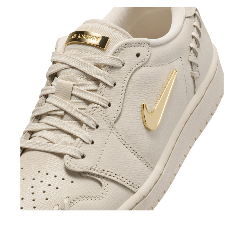(WMNS) Air Jordan 1 Low 'Method of Make - Legend Light Brown' FN5032-200
