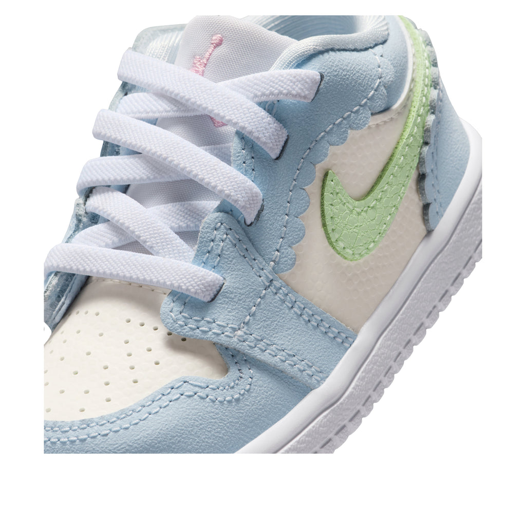 (TD) Jordan 1 Low ALT SE 'Love Is In The Air' IB7120-403
