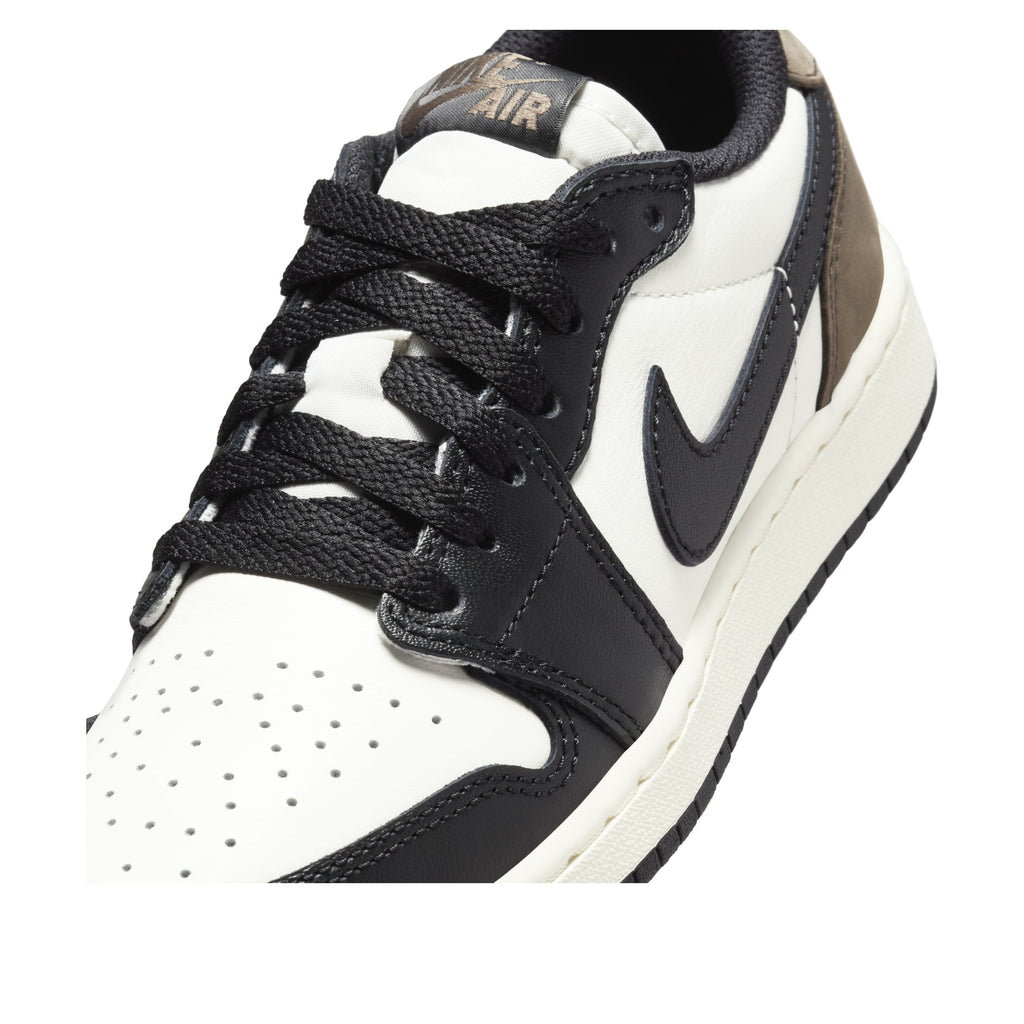 (GS) Air Jordan 1 Retro Low OG 'Mocha'  CZ0858-102