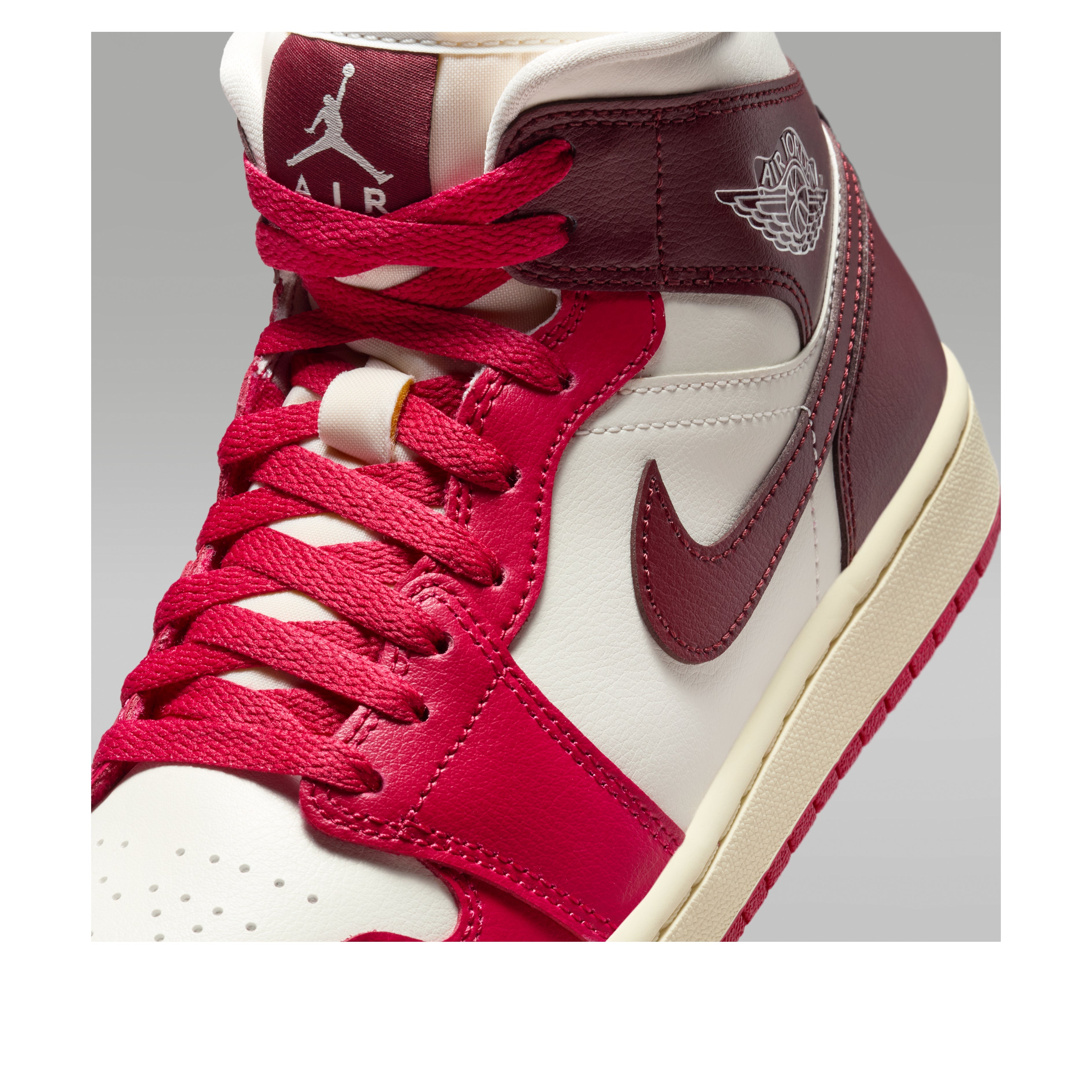(WMNS) Air Jordan 1 Mid 'Mystic Hibiscus' BQ6472-119
